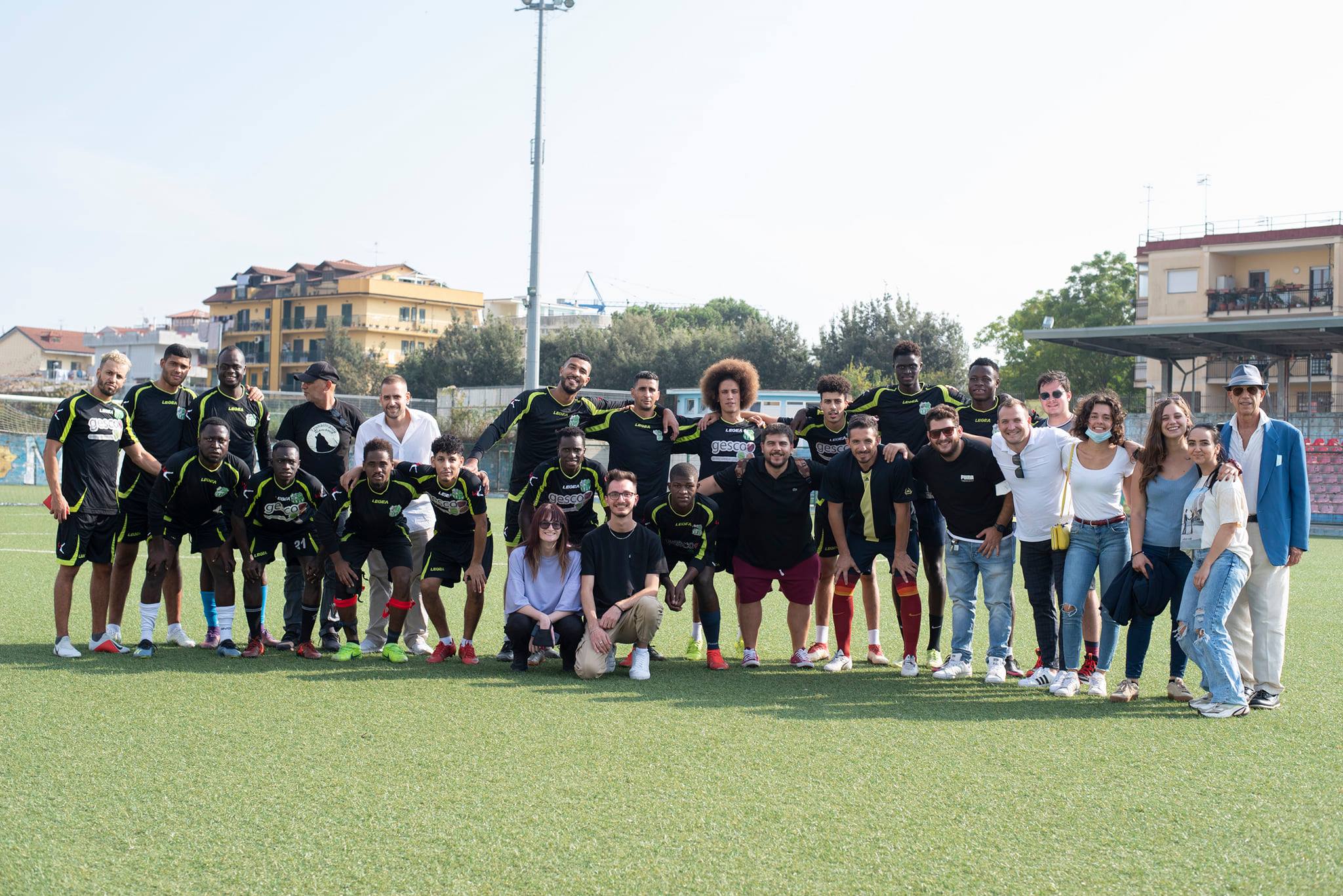 “Le buone pratiche per l’inclusione dei migranti attraverso lo sport”: il Napoli United in campo per la partita dell’inclusione e integrazione